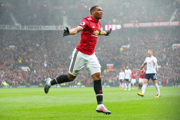 Man.United - Tottenham 1-0: Làm thịt “Gà trống” tại Old Trafford ảnh 1