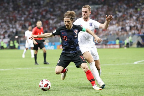 Luka Modric chiến đấu đấu đầy mạnh mẽ trước tuyển Anh. Ảnh: Getty Images
