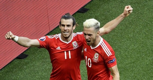 Gareth Bale và Aaron Ramsey hy vọng sẽ sẵn sàng cho thời khắc quyết định. Ảnh: Getty Images