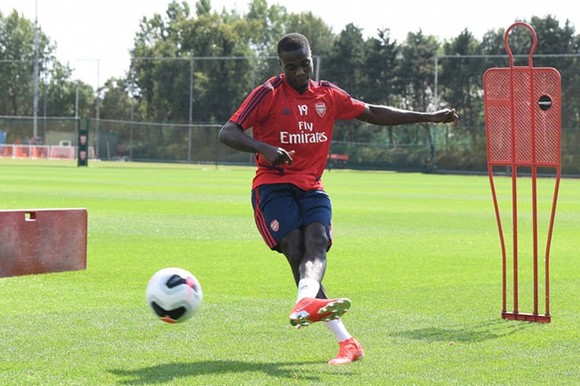 Cầu thủ Arsenal được phép trở lại sân tập London Colney. Ảnh: Getty Images   