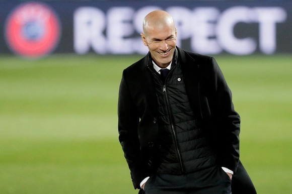 HLV Zinedine Zidane bóng gió có thể chia tay Real Madrid vào cuối mùa giải này. Ảnh: Getty Images