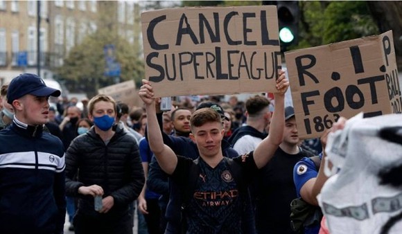 Làn sóng phản đối của người hâm mộ là lý do khiến European Super League sụp đổ.
