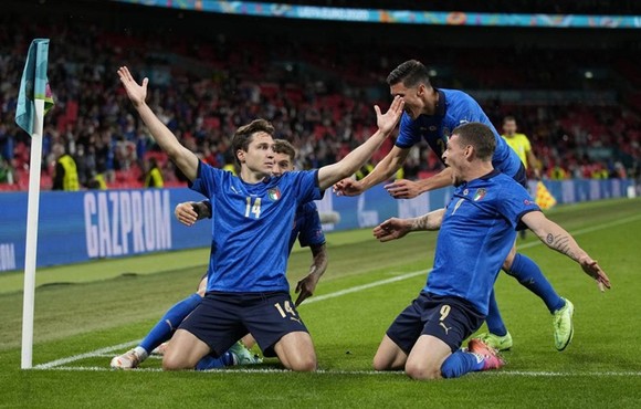 Italy - Áo 0-0 (hiệp phụ 2-1): Dự bị lập công, Azzurri giành vé tứ kết nghẹt thở ảnh 2