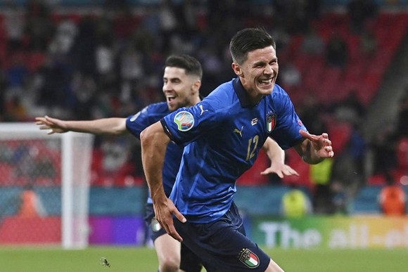 Italy - Áo 0-0 (hiệp phụ 2-1): Dự bị lập công, Azzurri giành vé tứ kết nghẹt thở ảnh 3