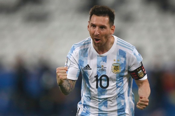 Lionel Messi cuối cùng cũng đạt được vinh quang cùng đội tuyển.