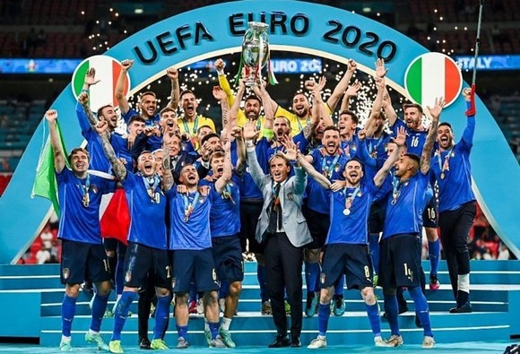 Chức vô địch Euro 2020 thúc đẩy bóng đá Italy.