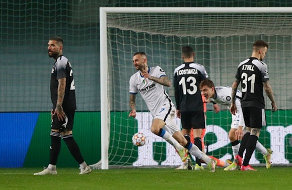 Benzema tỏa sáng giúp Real củng cố ngôi đầu ảnh 1