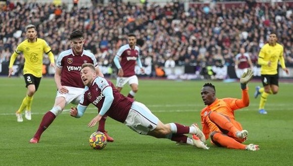 HLV Tuchel than phiền khi liên tiếp sai lầm khiến Chelsea trả giá ảnh 1
