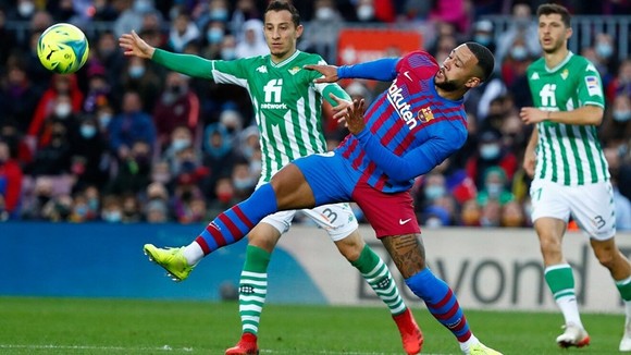 HLV Xavi vẫn lạc quan có thể thắng tại Bayern ảnh 1