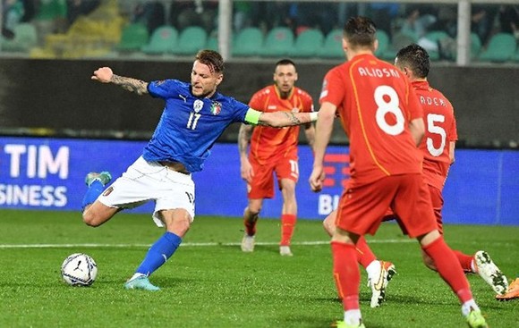 Thua sốc Bắc Macedonia trên sân nhà, Italia lại bỏ lỡ World Cup  ảnh 1