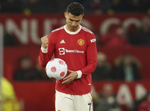 Ronaldo giật lại “một điểm danh dự” cho Man.United ảnh 1