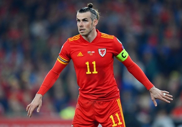 Gareth Bale giữ kín về kế hoạch tương lai, chỉ tập trung đưa Xứ Wales đến World Cup.