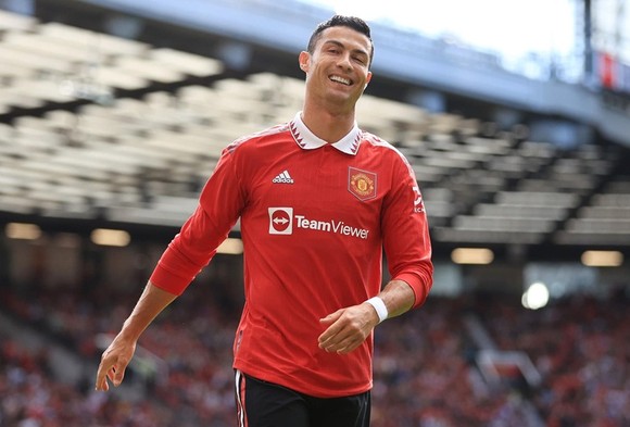 Cristiano Ronaldo không gây nhiều ấn tượng trong 45 phút đầu tiên. Ảnh: Getty Images