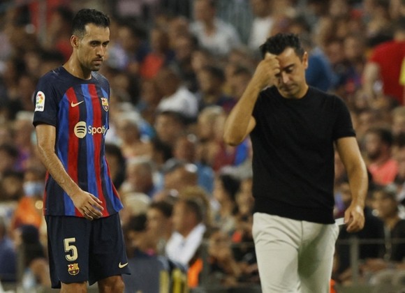 Đội hình “siêu tấn công” của Barca bất lực ngày ra quân ảnh 1