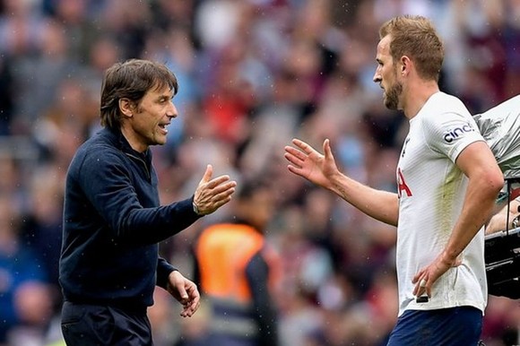 HLV Antonio Conte tin rằng Harry Kane đang rất hạnh phúc ở Tottenham. Ảnh: Getty Images