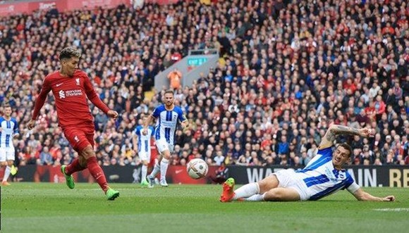 Cú hat-trick của Trossard buộc Liverpool chia điểm tại Anfield ảnh 1