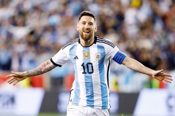 Lionel Messi cho thấy sẵn sàng tỏa sáng ở kỳ World Cup cuối cùng.