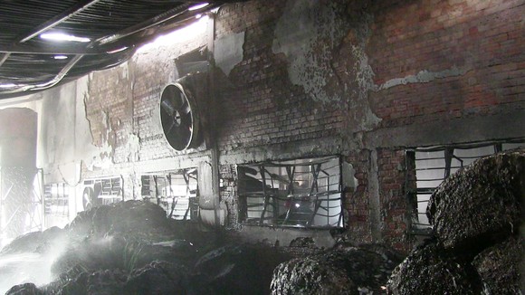 Cháy Khu công nghiệp Tân Thới Hiệp, công nhân bỏ chạy tán loạn ảnh 6