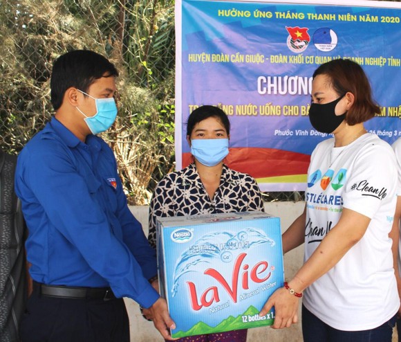 La Vie và Nestlé Việt Nam chung tay quản lý nguồn nước, giảm thiệt hại từ hạn mặn ảnh 1