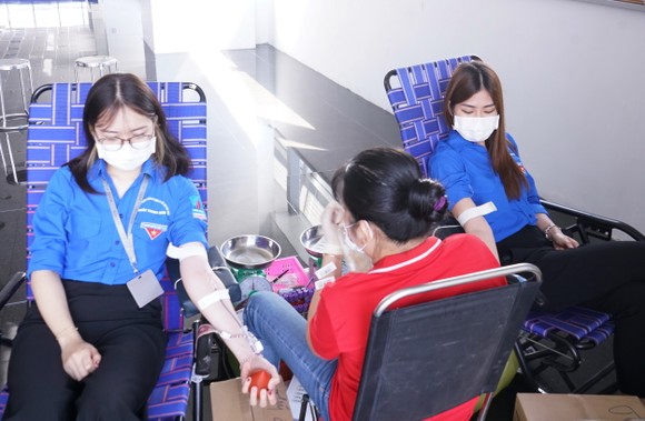 Đoàn Thanh niên Tổng công ty Khí Việt Nam (PV GAS)  tham gia hiến máu nhân đạo