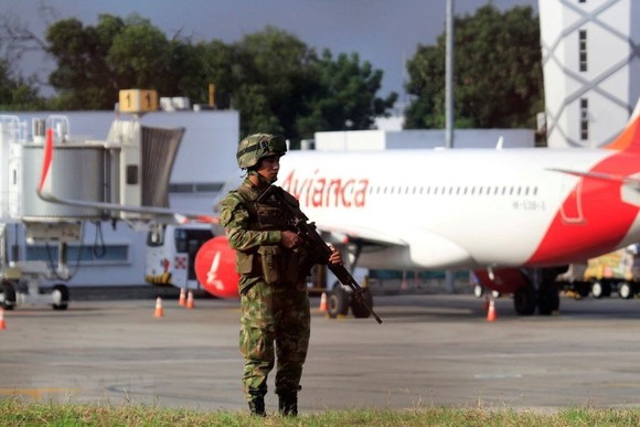 Colombia: Nổ bom tại sân bay, 3 người thiệt mạng ảnh 1