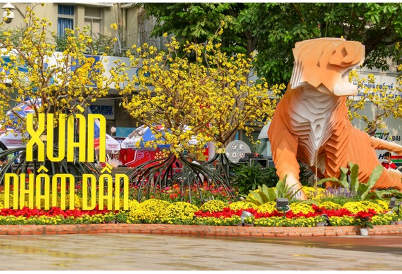 Đường hoa Nguyễn Huệ và Đường sách Tết Nhâm Dần kéo dài đến hết mùng 6 tết ảnh 1