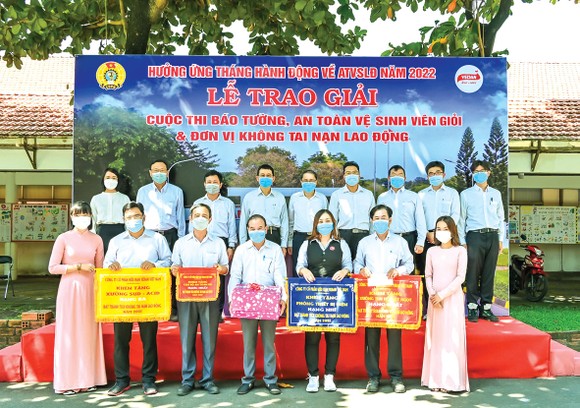 Hội thi báo tường: Tâm điểm tháng an toàn vệ sinh lao động 2022 tại Vedan Việt Nam ảnh 1