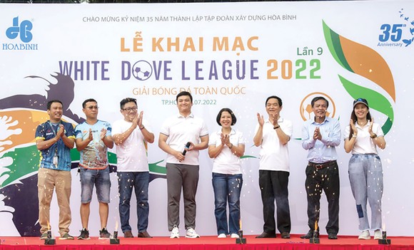 Hòa Bình khai mạc Giải bóng đá White Dove League 2022 trên toàn quốc ảnh 2