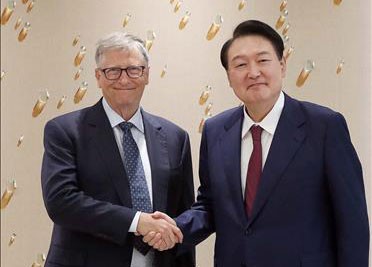 Tỷ phú Bill Gates phát biểu trước Quốc hội Hàn Quốc ngày 16-8-2022. Nguồn: YONNHAP/TTXVN