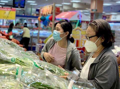 Hàng hóa được giảm giá mạnh tại các siêu thị Co.opmart