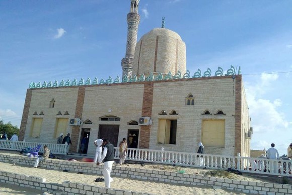 Vụ tấn công đền thờ Hồi giáo tại Ai Cập: Số người thiệt mạng tăng mạnh ảnh 2