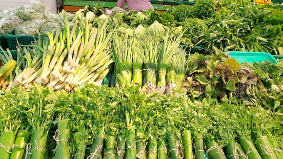 Mặt hàng rau củ quả, trái cây tại thị trường TPHCM  đang tăng giá mạnh