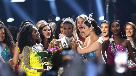 Người đẹp Nam Phi đăng quang Miss Universe 2019, đại diện Việt Nam - Hoàng Thùy dừng chân Top 20 ảnh 10