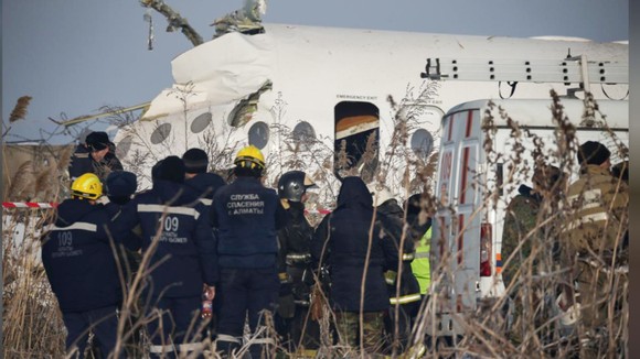 Rơi máy bay tại Kazakhstan, ít nhất 14 người thiệt mạng ảnh 7