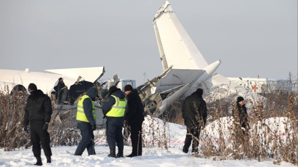 Rơi máy bay tại Kazakhstan, ít nhất 14 người thiệt mạng ảnh 2