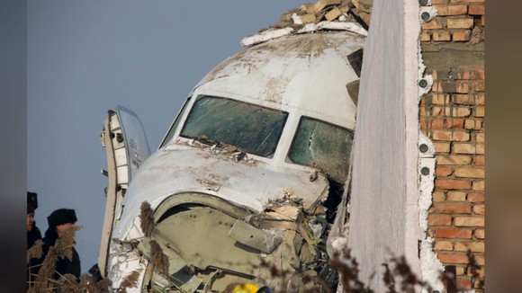 Rơi máy bay tại Kazakhstan, ít nhất 14 người thiệt mạng ảnh 9