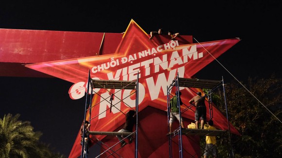 Tiết lộ sân khấu khủng trong đại nhạc hội F1 đầu tiên tại Việt Nam ảnh 8