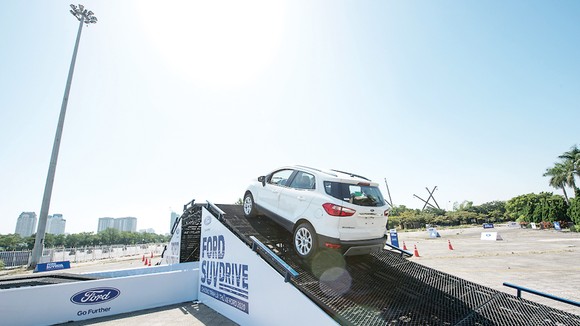 Sự kiện lái thử Ford SUV Drive 2020: Khởi động trải nghiệm Off-road khác biệt trên địa hình mô phỏng  ảnh 1