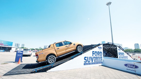 Sự kiện lái thử Ford SUV Drive 2020: Khởi động trải nghiệm Off-road khác biệt trên địa hình mô phỏng  ảnh 4