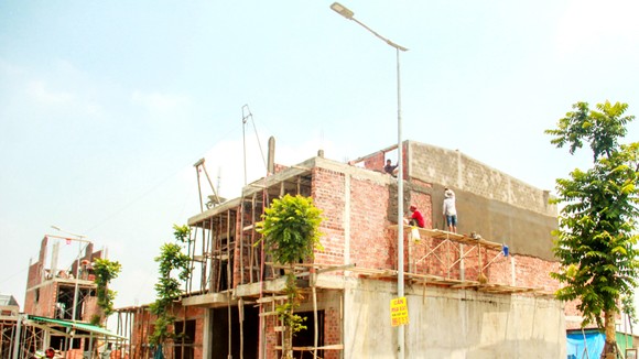 Các hộ dân nhường lại nhà cửa cho di sản Huế đã nhận đất và  tiền hỗ trợ để xây nhà mới kiên cố tại khu dân cư Hương Sơ, TP Huế
