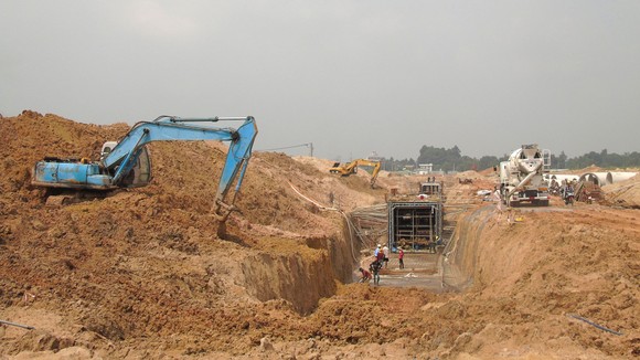 Dự án sân bay Long Thành đang trong quá trình xây dựng giai đoạn 1 nhưng bị chậm tiến độ