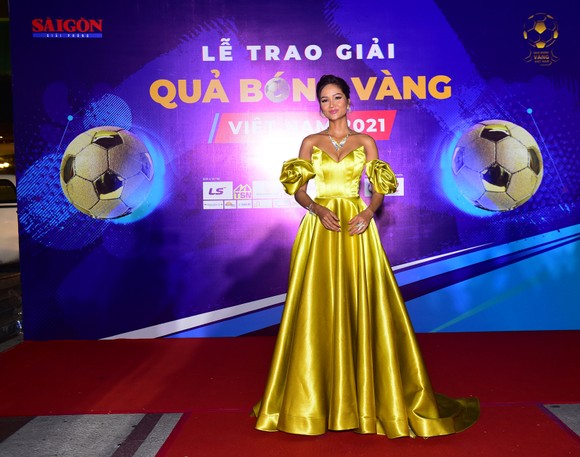 Hoàng Đức, Huỳnh Như và Văn Ý đoạt Quả bóng vàng Việt Nam 2021 ảnh 35
