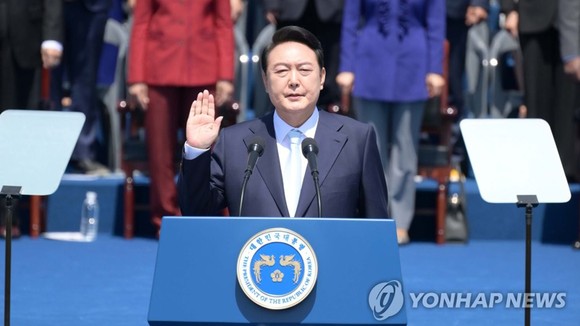 Hàn Quốc: Tân Tổng thống Yoon Suk-yeol tuyên thệ nhậm chức ảnh 2