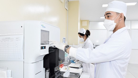 Dừng thanh toán BHYT dịch vụ dùng máy mượn: Cần đảm bảo quyền lợi người bệnh ảnh 1