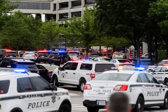 Xả súng tại bệnh viện Mỹ: Ít nhất 4 người thiệt mạng ảnh 2
