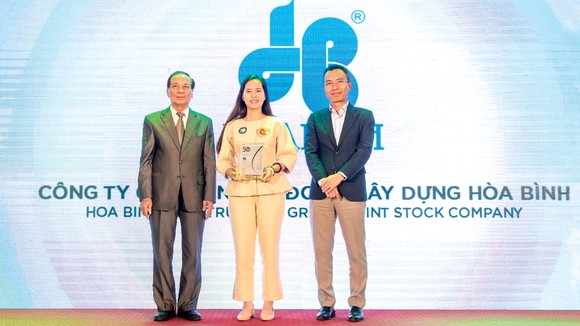 Tập đoàn Xây dựng Hòa Bình lọt Tốp 10:  Doanh nghiệp tư nhân lớn nhất Việt Nam
