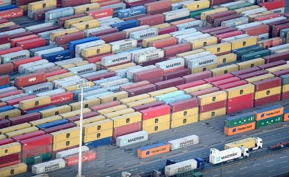 Cảng container ở Hamburg, Đức ngày 14/11/2019. (Ảnh: Reuters/TTXVN).