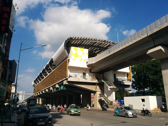 One of the Cat Linh Line’s 12 stations under construction (Amenoc/CC0)
