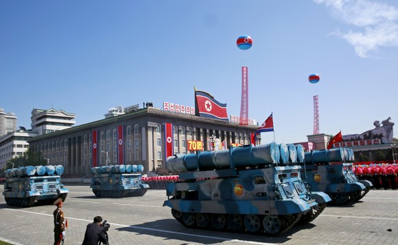 CHDCND Triều Tiên diễu binh không có tên lửa tầm xa mừng 70 năm Quốc khánh ảnh 4