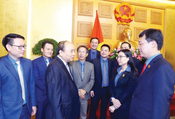 Thủ tướng Nguyễn Xuân Phúc với các đại biểu. Ảnh: TTXVN